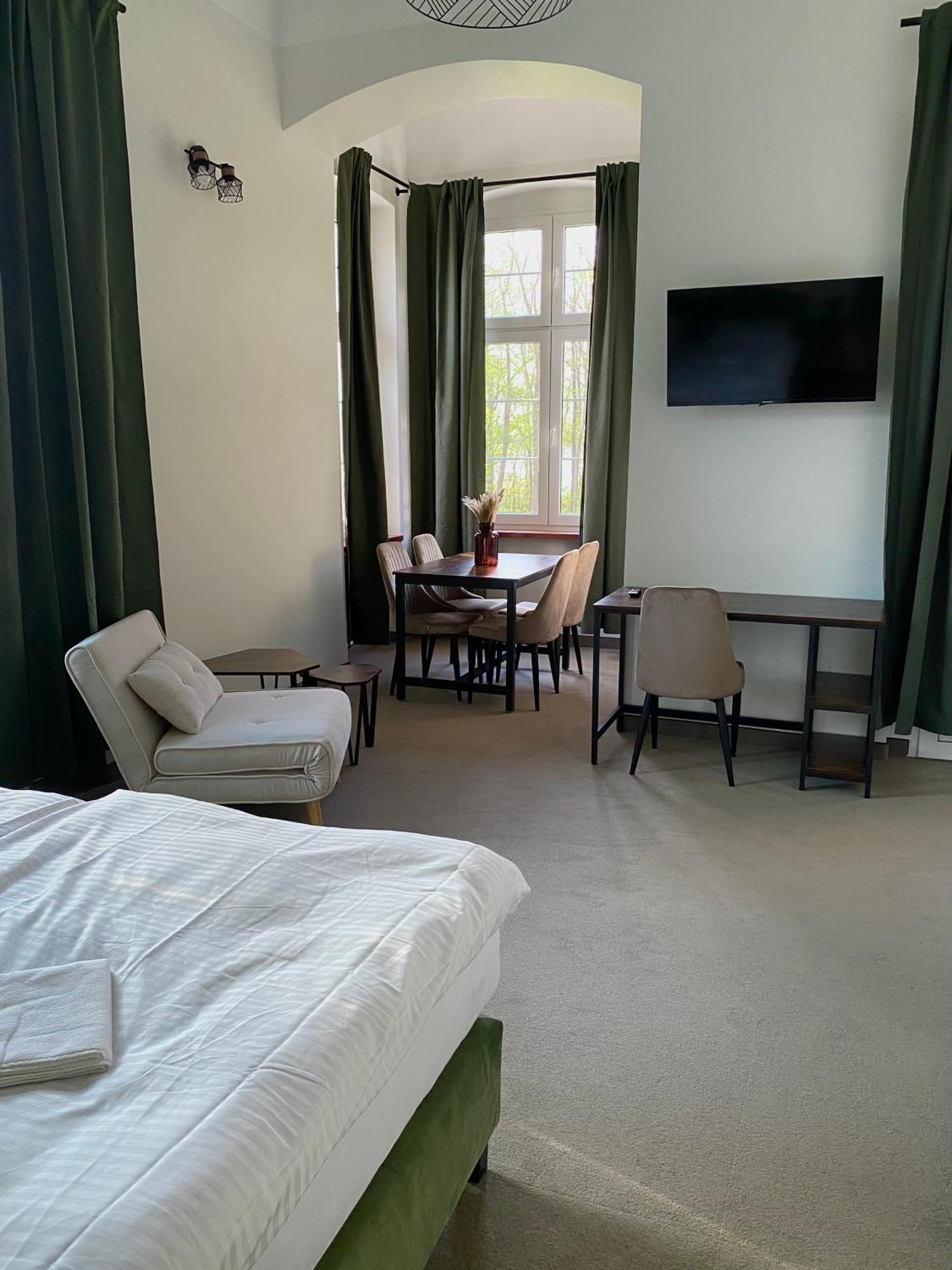 Hotel Zamek Nowecin Leba Exteriér fotografie